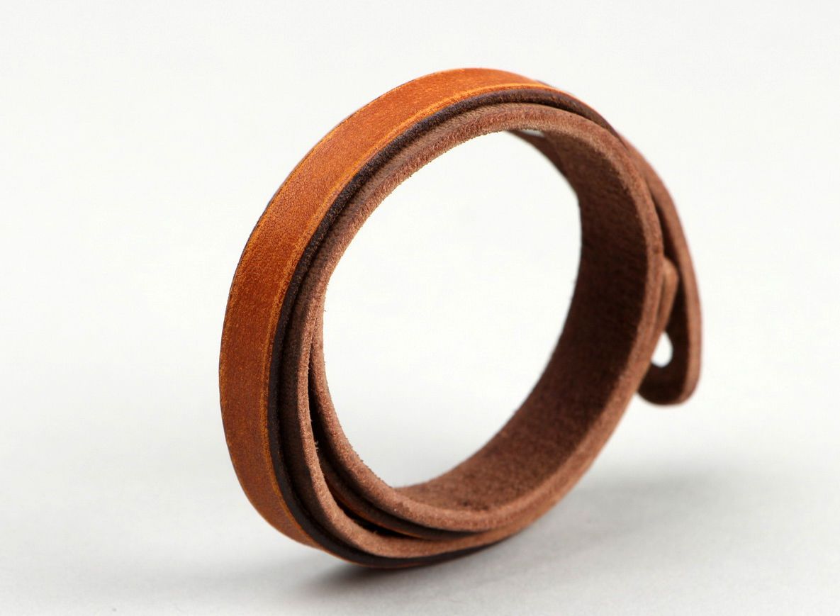 Thin leather bracelet in 2 turns photo 2