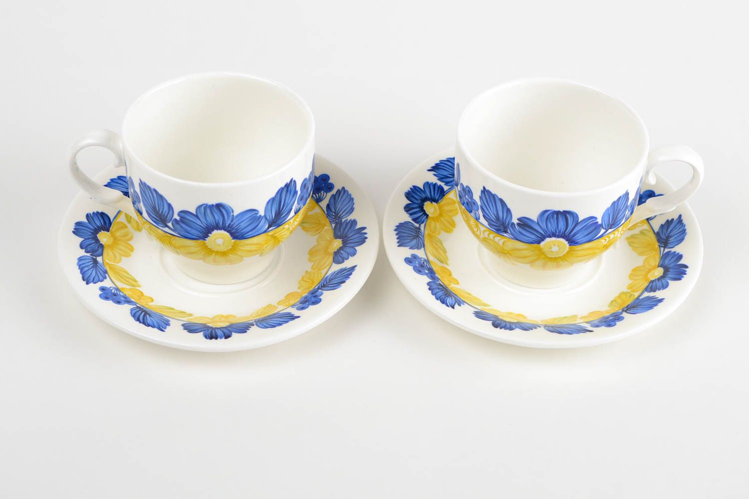 Set of 2 two 6 oz porcelain coffee cups with blue and yellow flowers design photo 5