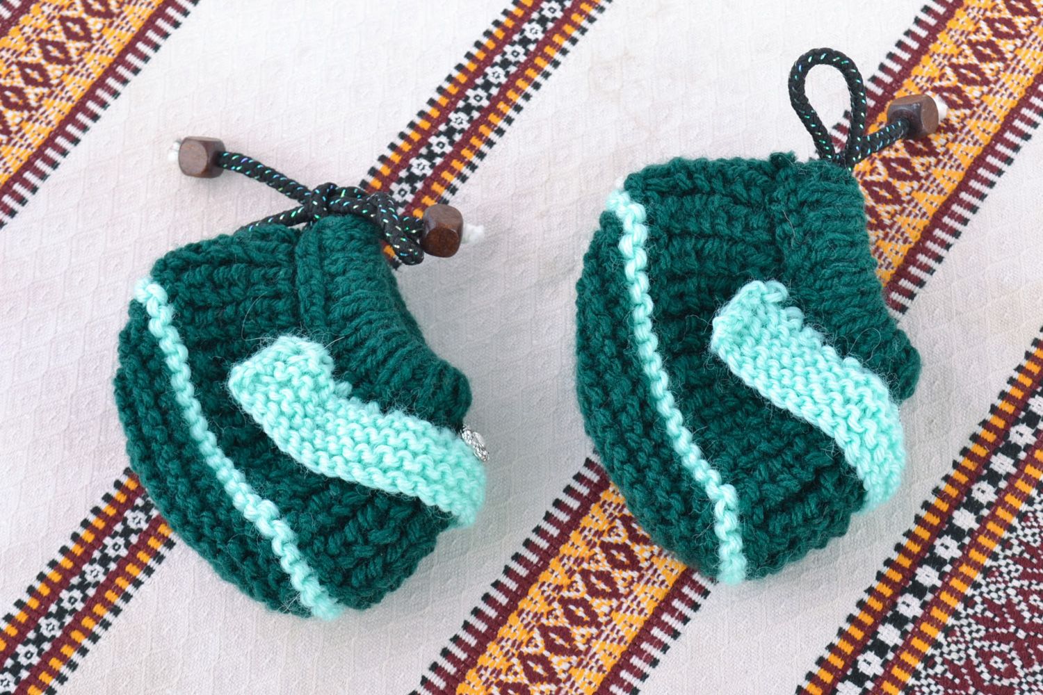 Patucos de bebé tejidos a agujas de lana artesanales verdes en punto foto 1