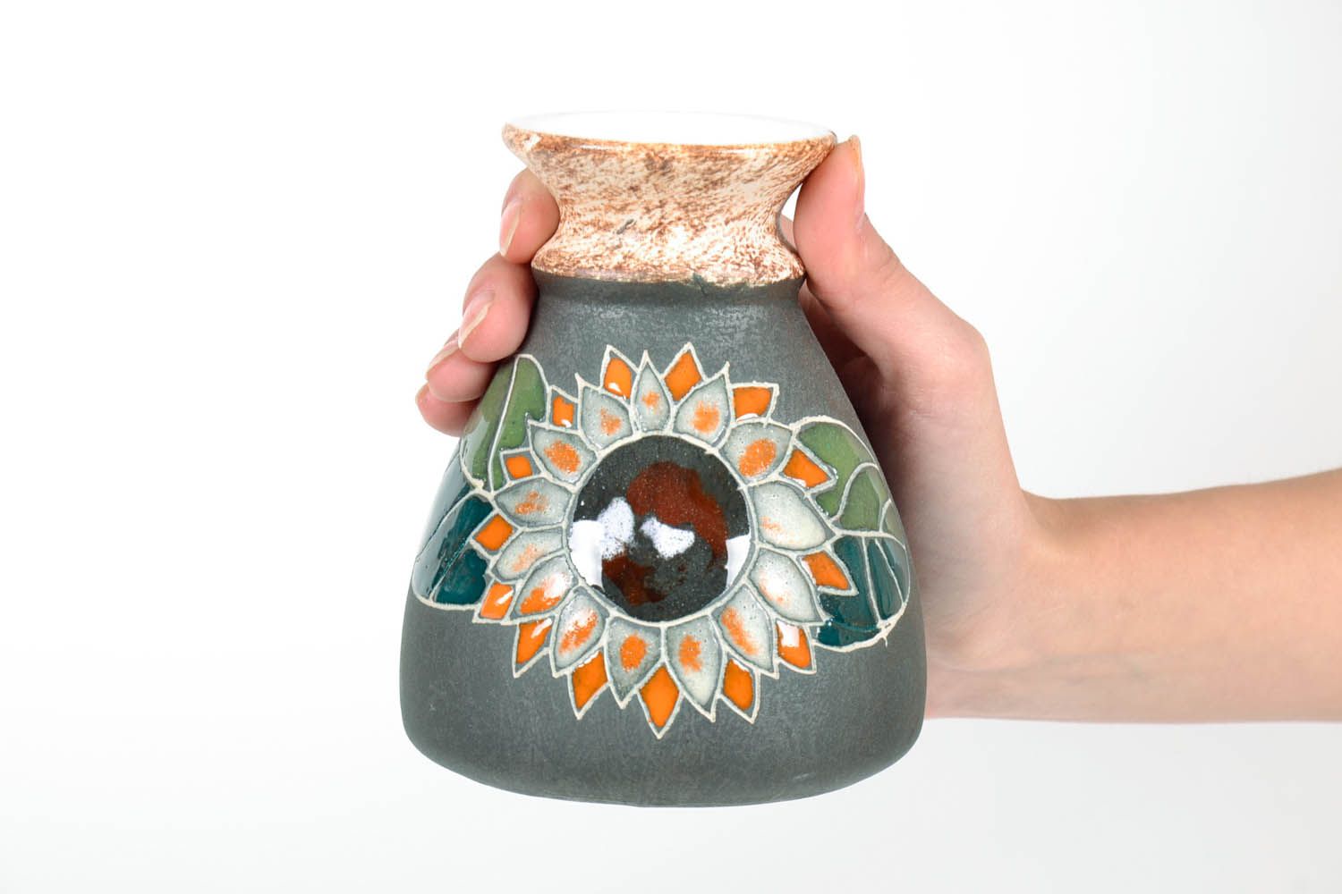 Vase en céramique avec peinture de fleurs photo 2