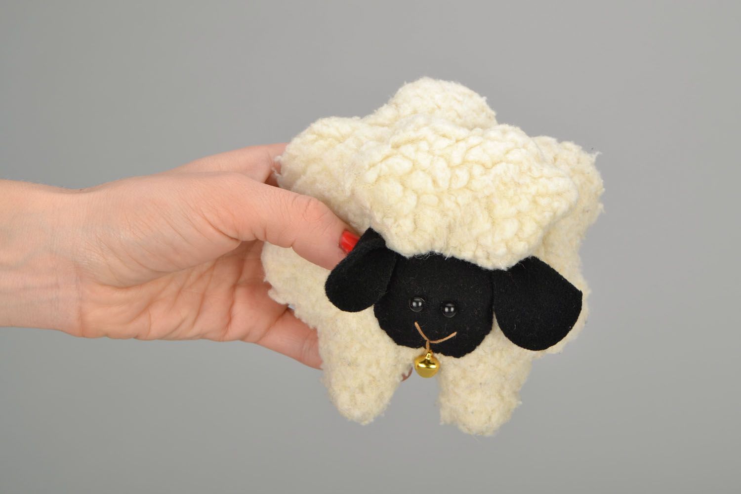 Мягкая игрушка Маленькая овечка  фото 2