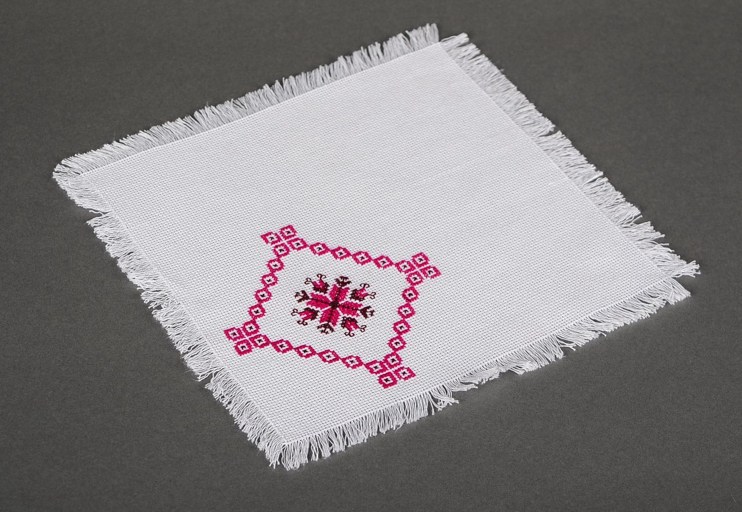 Napkin with embroidered ornament photo 2
