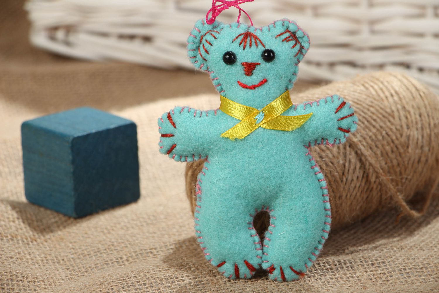 Мягкая игрушка голубой мишка из фетра  фото 4
