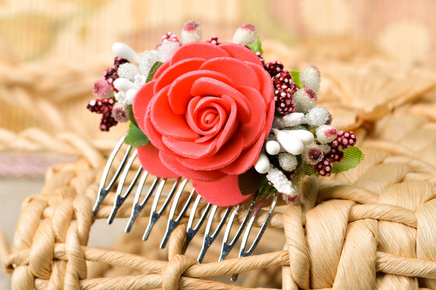 Peineta con flores artesanal hermosa adorno para el pelo accesorio para peinado foto 1