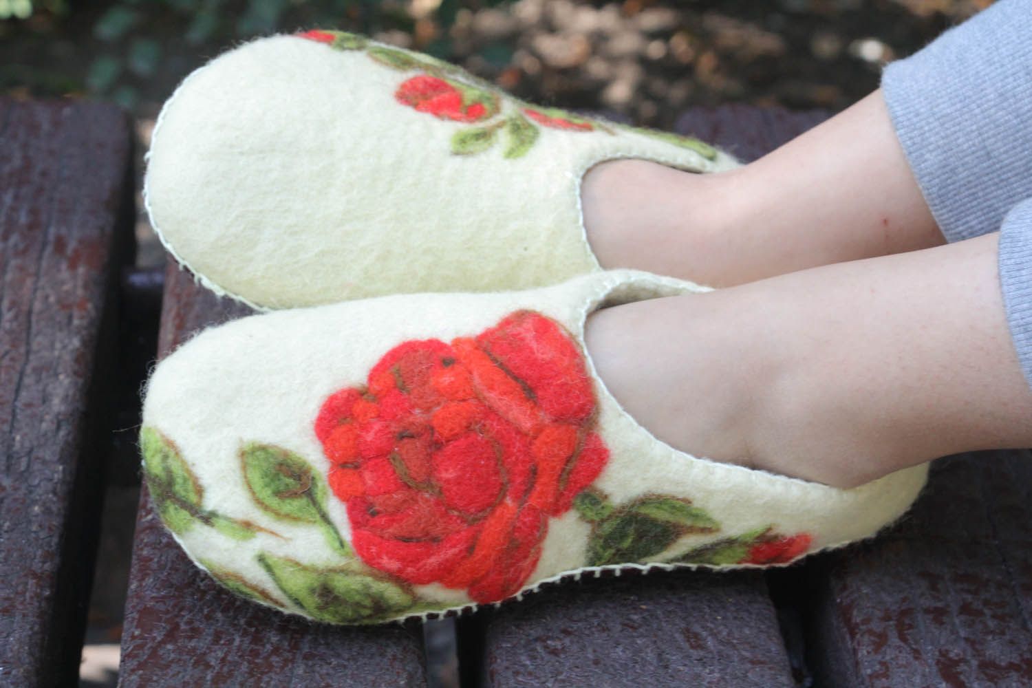 Woolen slippers photo 5