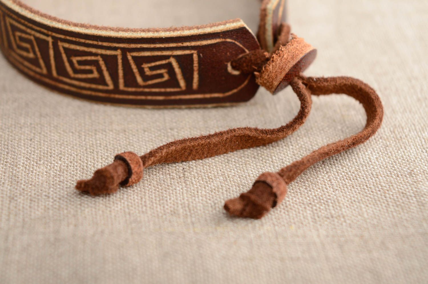 Bracelet fait main de cuir naturel avec ornements accessoire style ethnique photo 3
