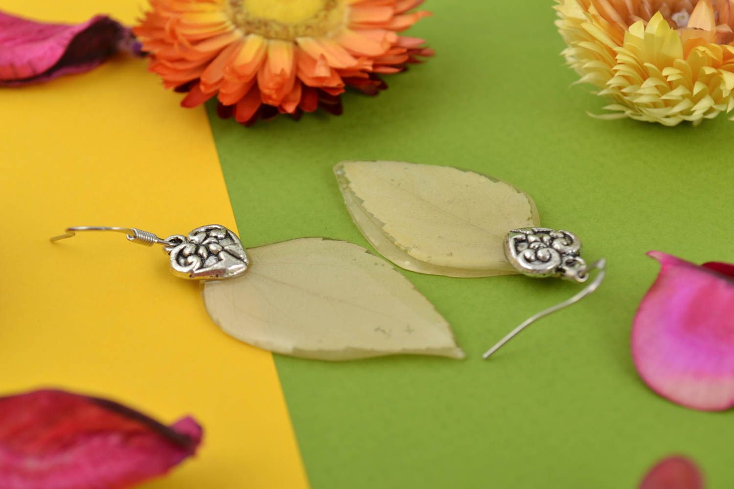 Handmade designer tender earrings with natural leaves in epoxy resin photo 1