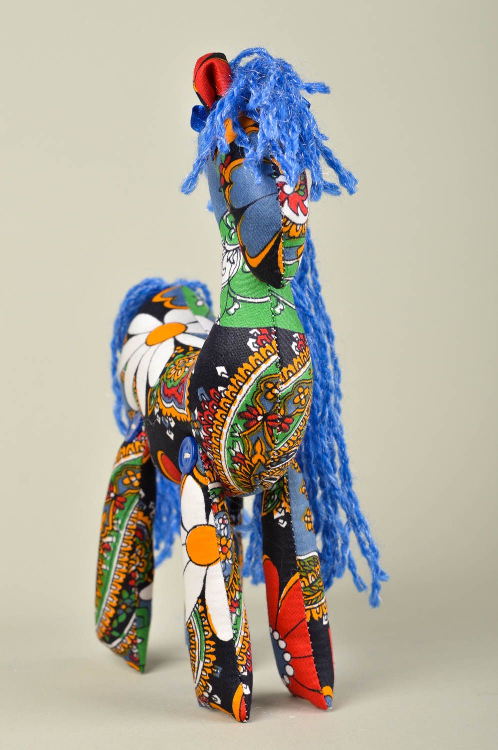 Peluche cheval Jouet fait main original en coton multicolore Décoration maison photo 1