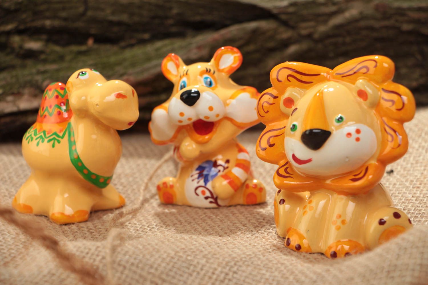 Keramische Tierfiguren Set handmade bemalt Löwe Kamel und Kater aus Gips Dekor foto 1