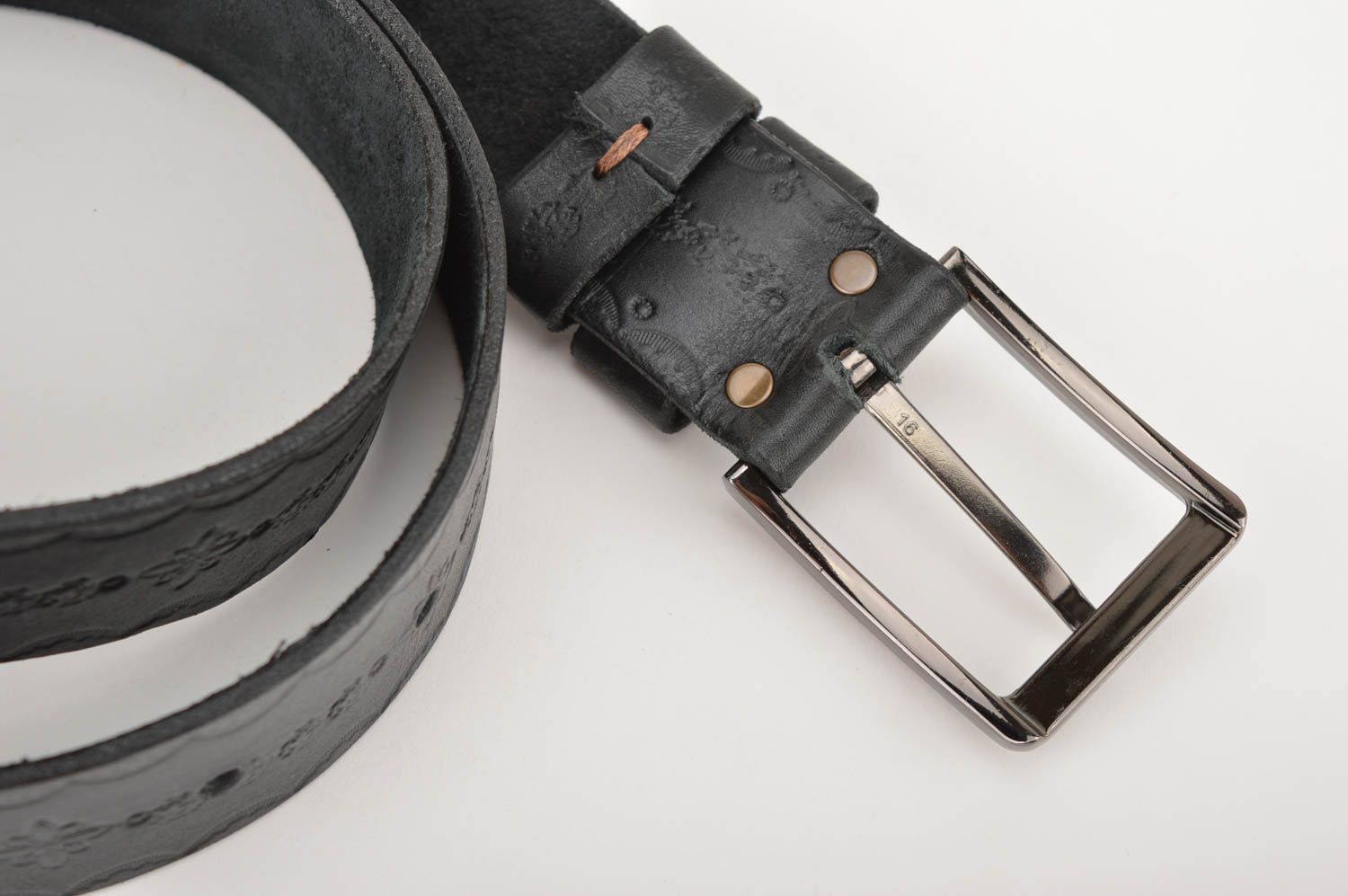 Черный кожаный ремень ручной работы ремень мужской кожаный аксессуар для мужчин фото 3