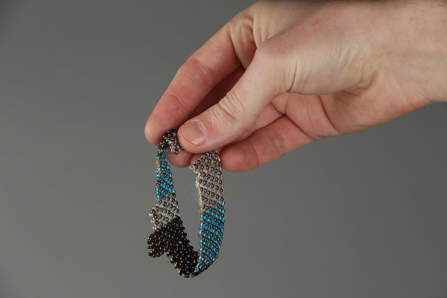 Geflochtenes Armband aus kleinen Perlen foto 5