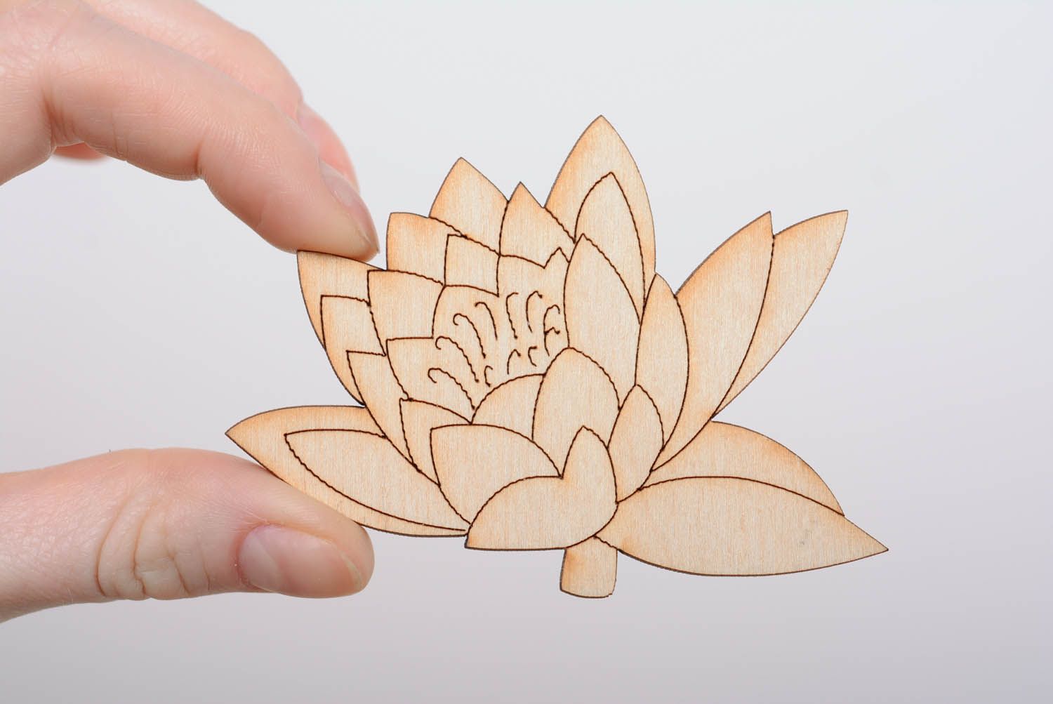 Motif en bois à décorer avec aimant Lotus fait main photo 4