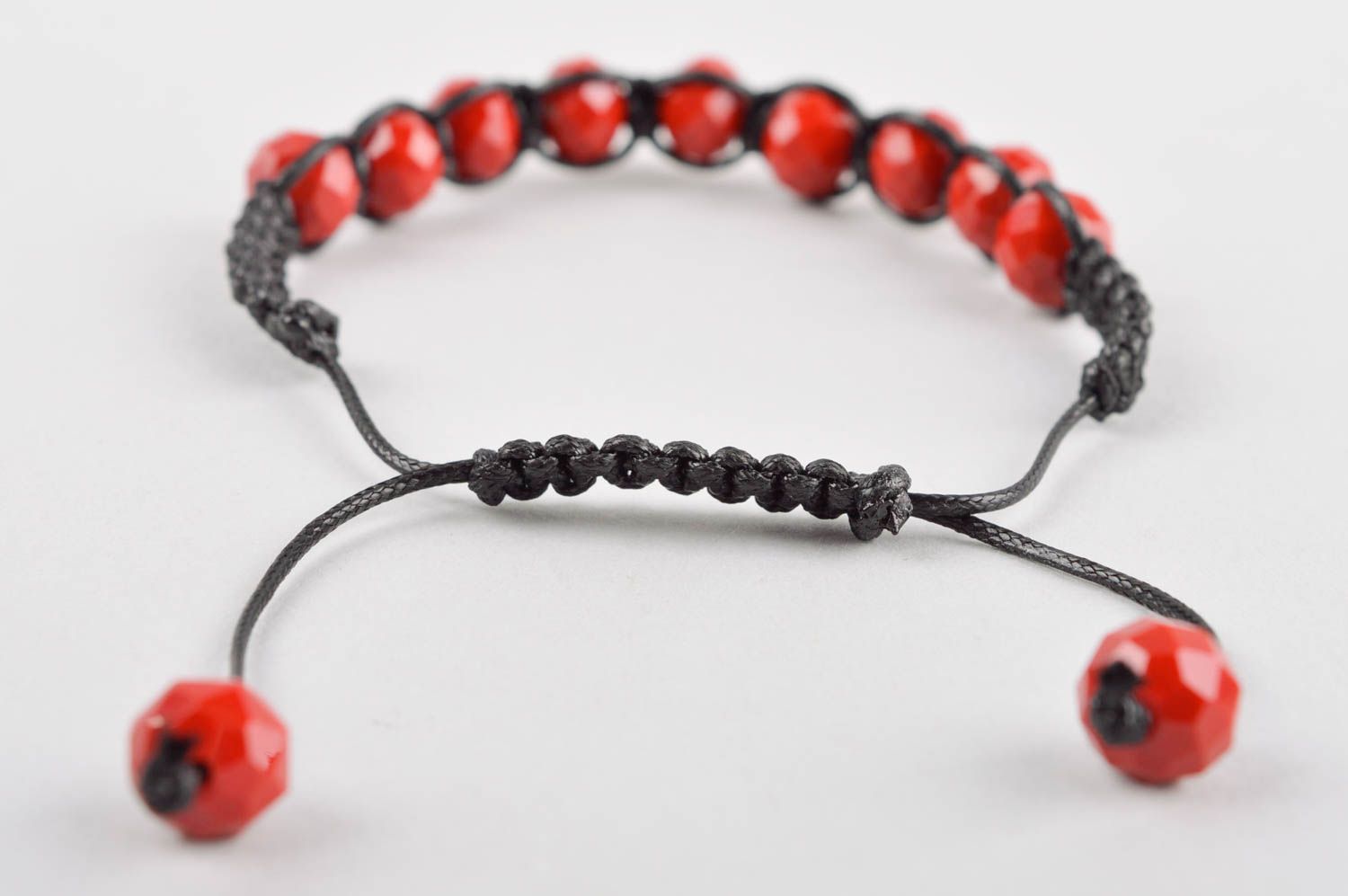 Black cord strand beaded bracelet in black and red color for teen girls photo 4