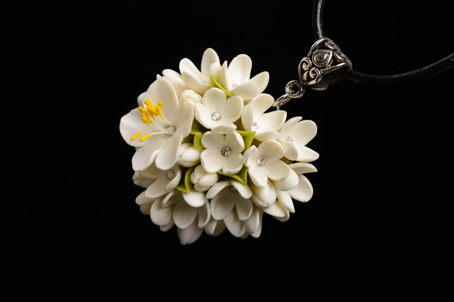Pendentif design en porcelaine froide Fleurs de pommier photo 4