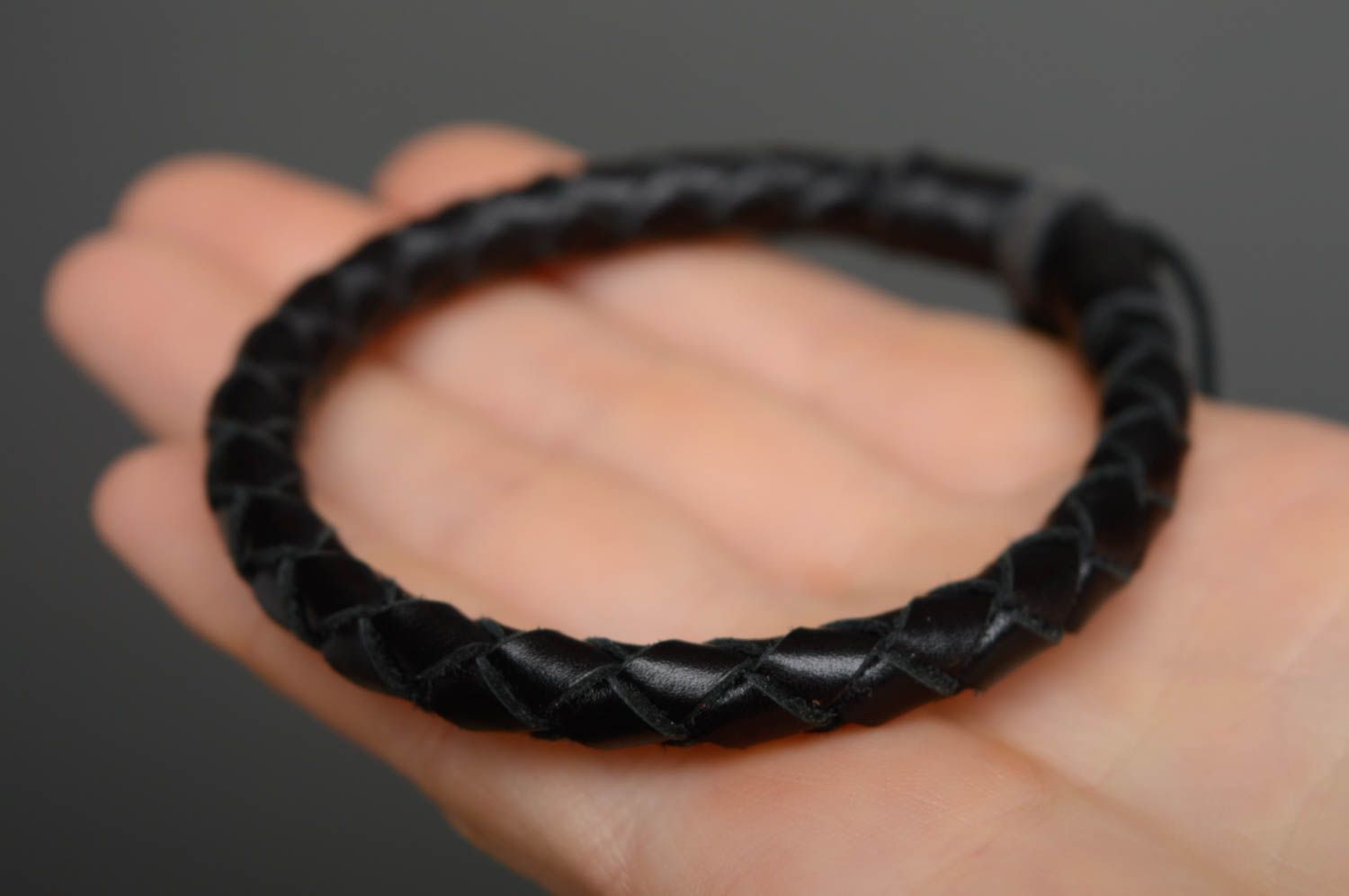 Unusual black woven leather bracelet photo 4