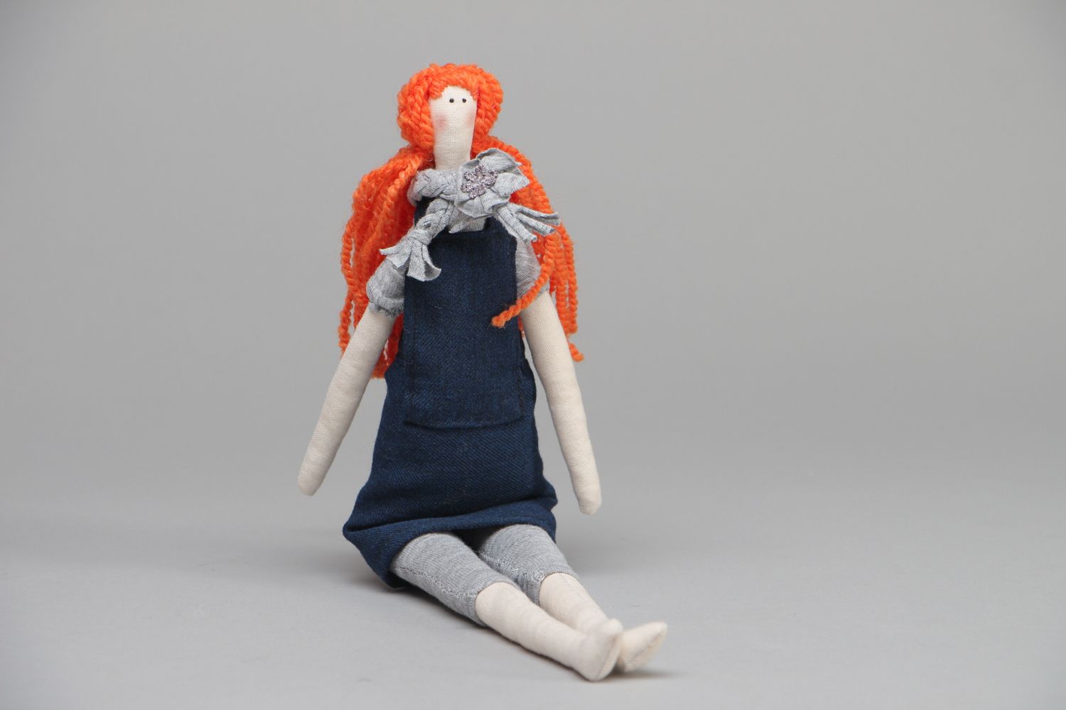 Тканевая кукла с рыжими волосами фото 1