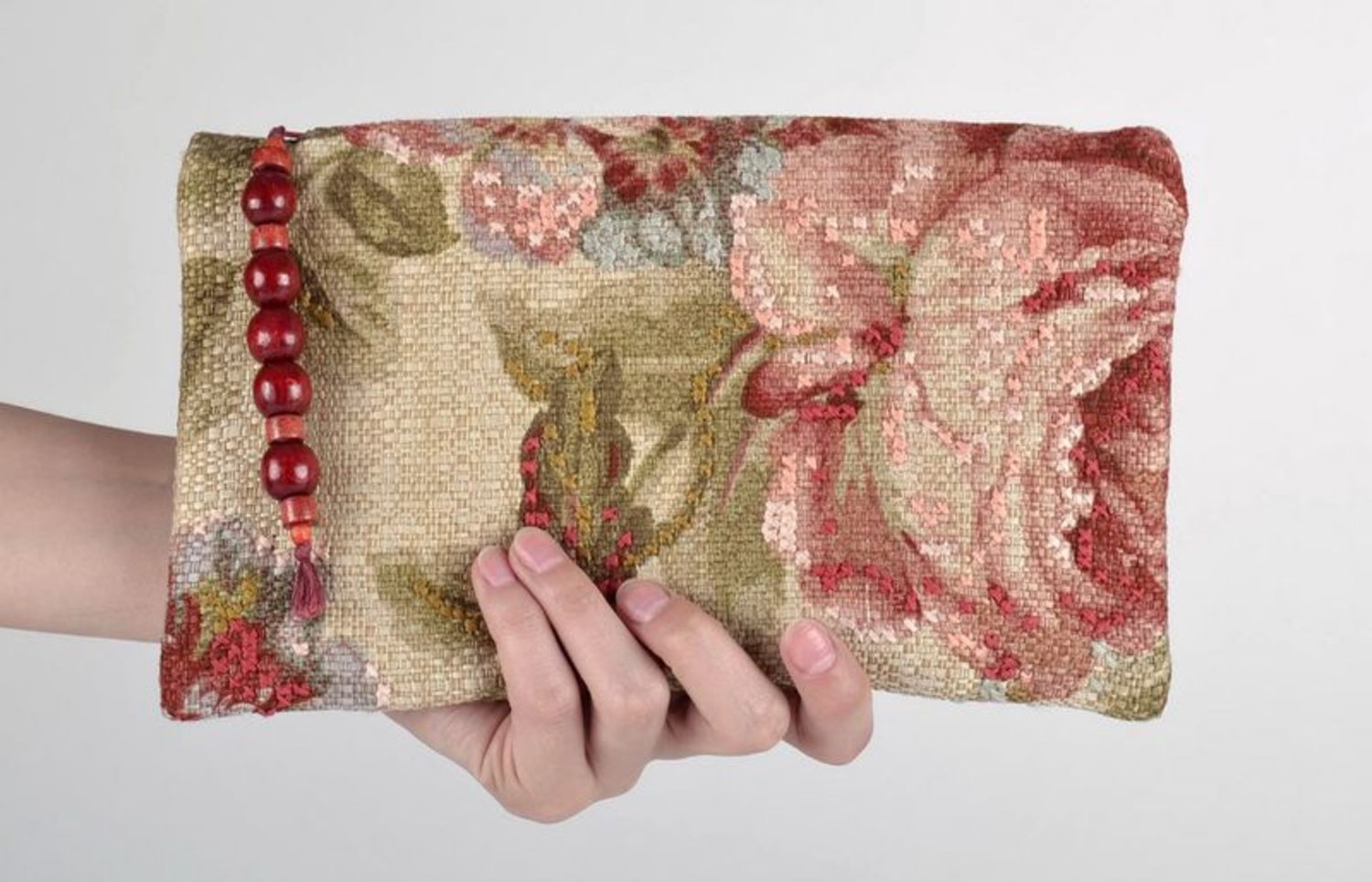 Beauty bag-clutch with colorful flowers photo 4