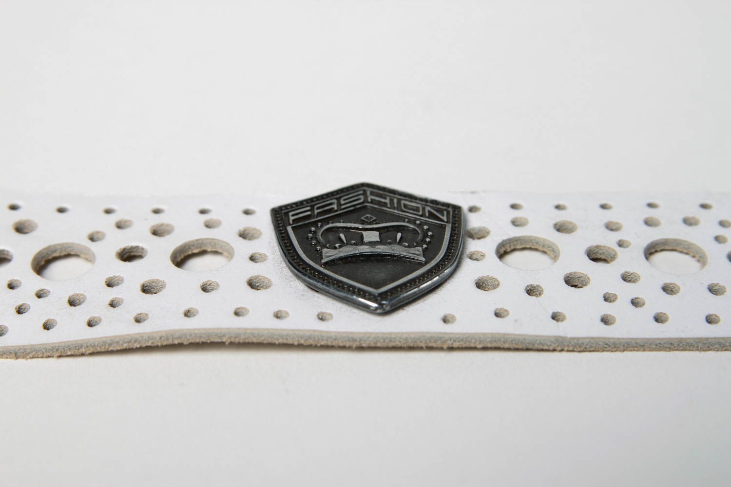 Bracciale in pelle fatto a mano accessorio originale braccialetto di moda foto 4