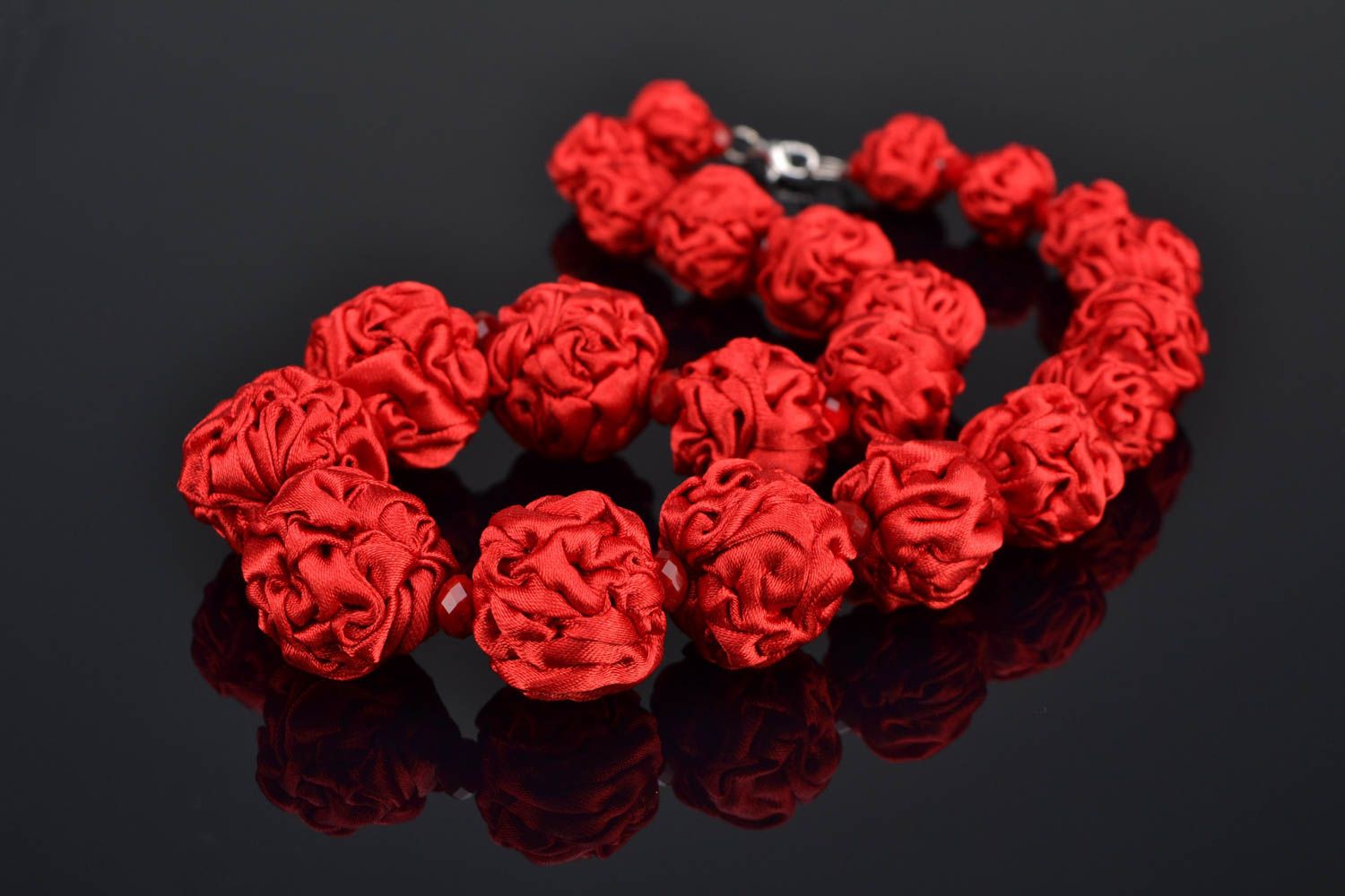 Red satin fabric bead necklace photo 1