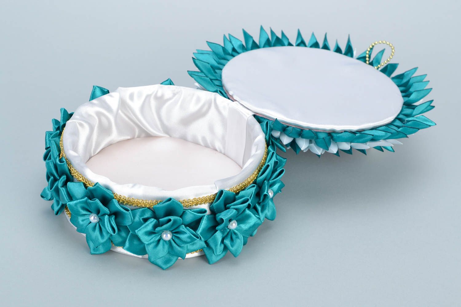 Handmade decorative round blue satin ribbon jewelry box with detachable lid photo 4