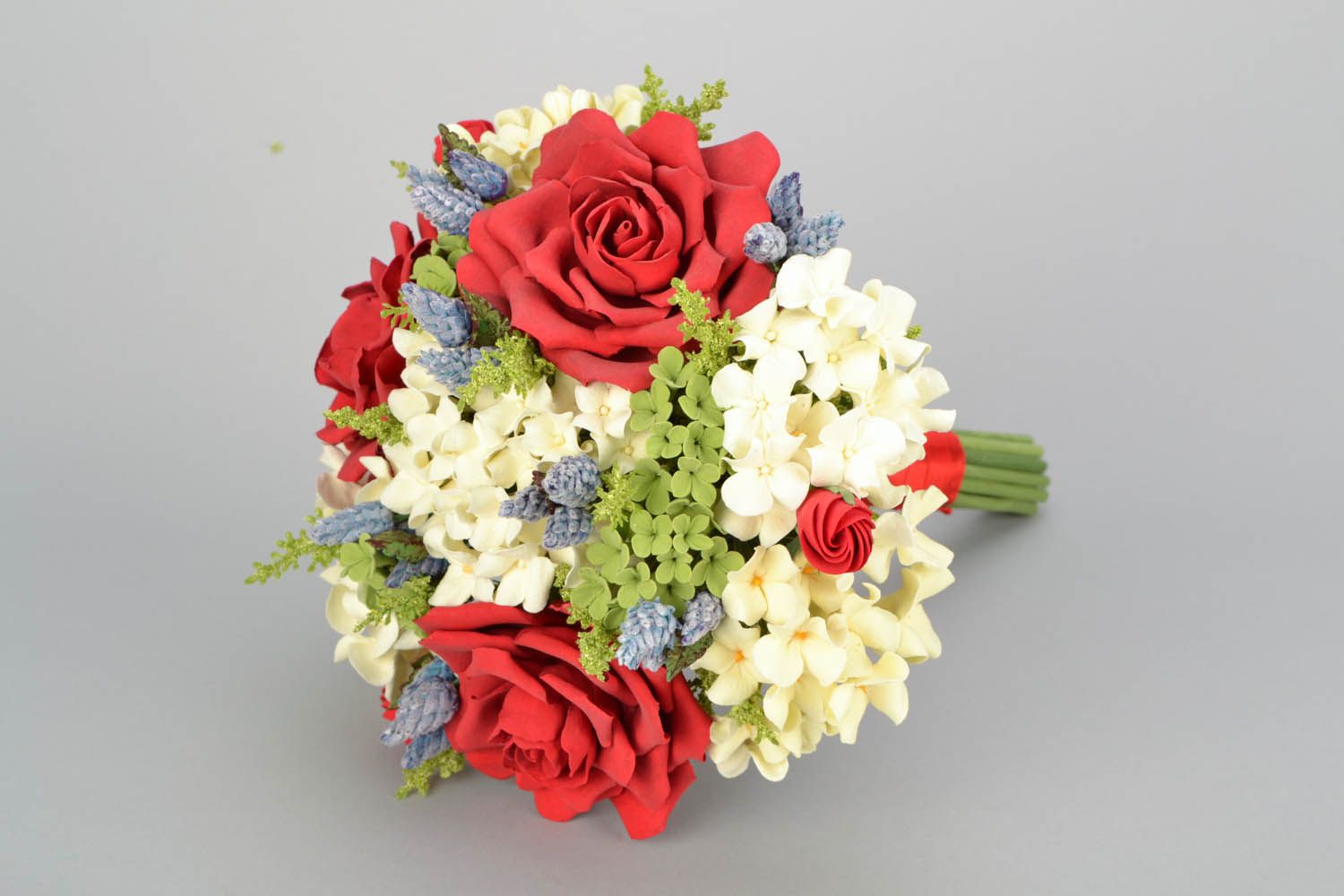 Bouquet made of artificial flowers photo 4