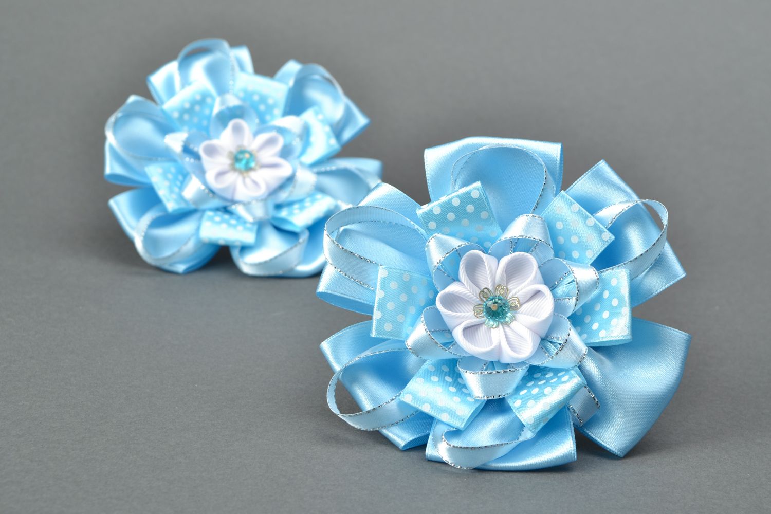 Satin hair tie with blue ribbons photo 4