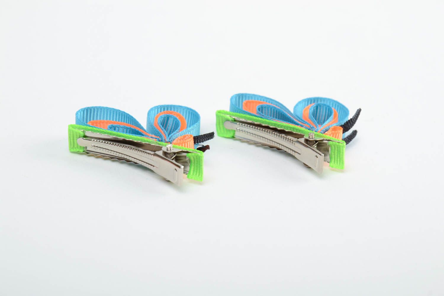 Pinzas para el pelo de niña artesanales mariposas de distintos colores con clips foto 4