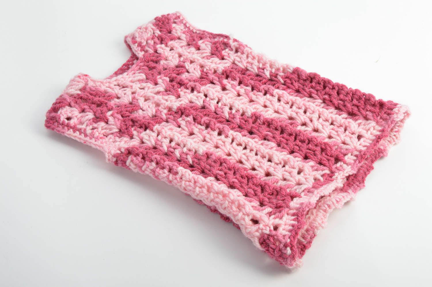 Tunique tricotée en mi-laine au crochet rose pour enfant vêtement fait main photo 3