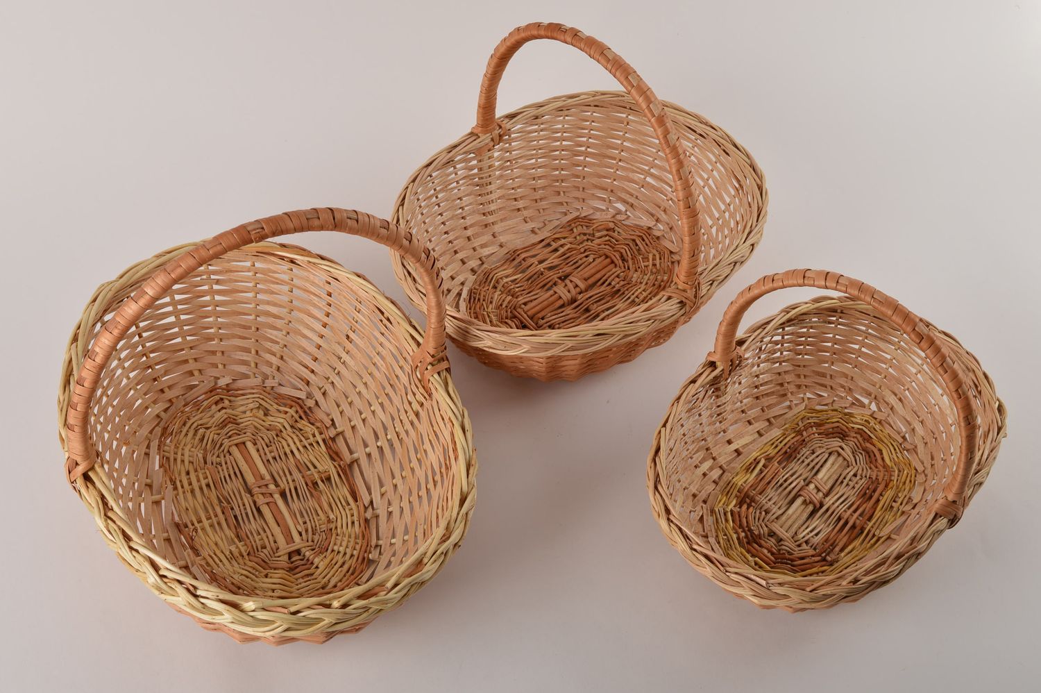 Плетеные корзины набор ручной работы изделия из лозы подарки женщинам 3 штуки фото 3