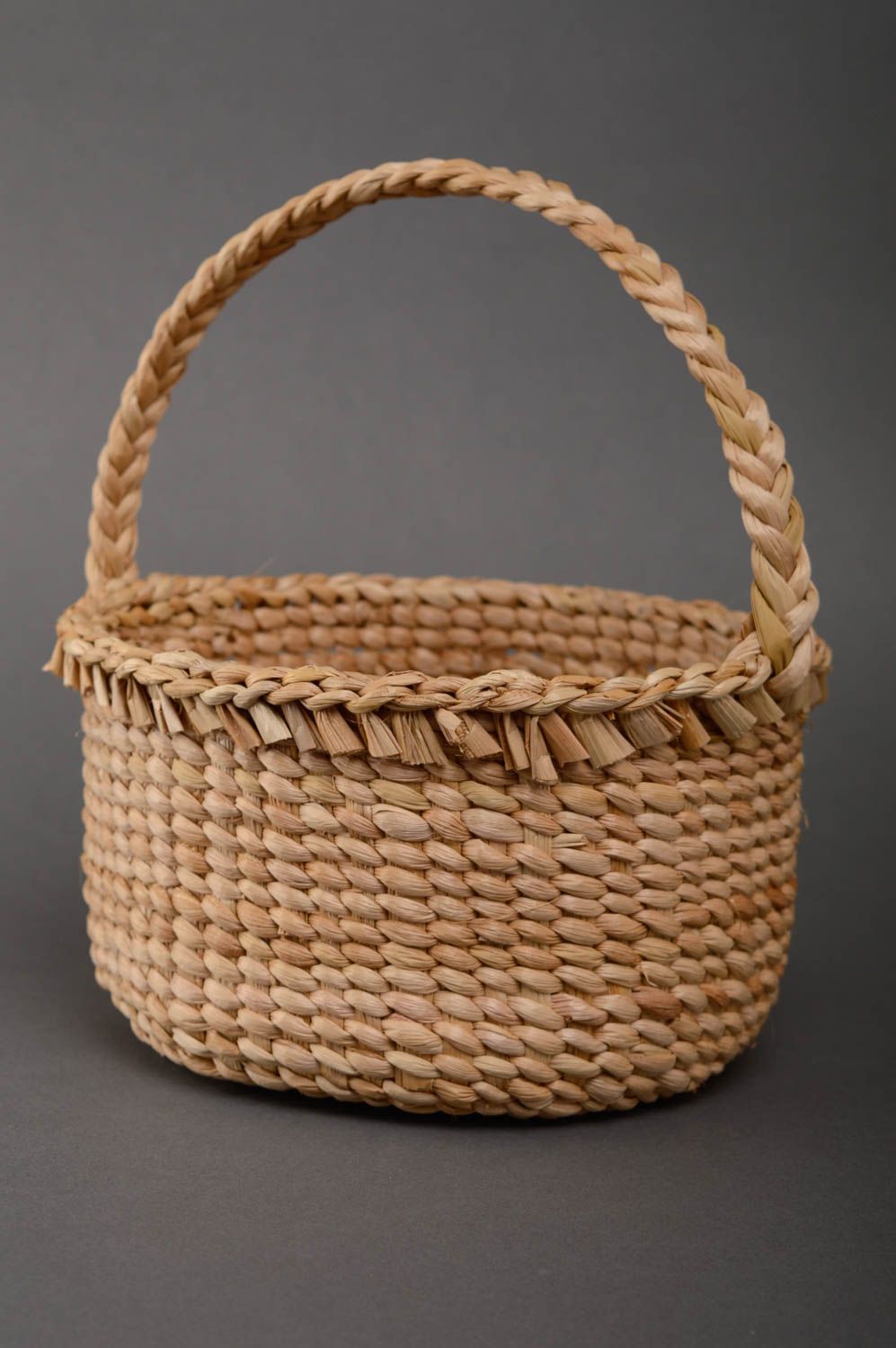 Round reedmace basket purse photo 1