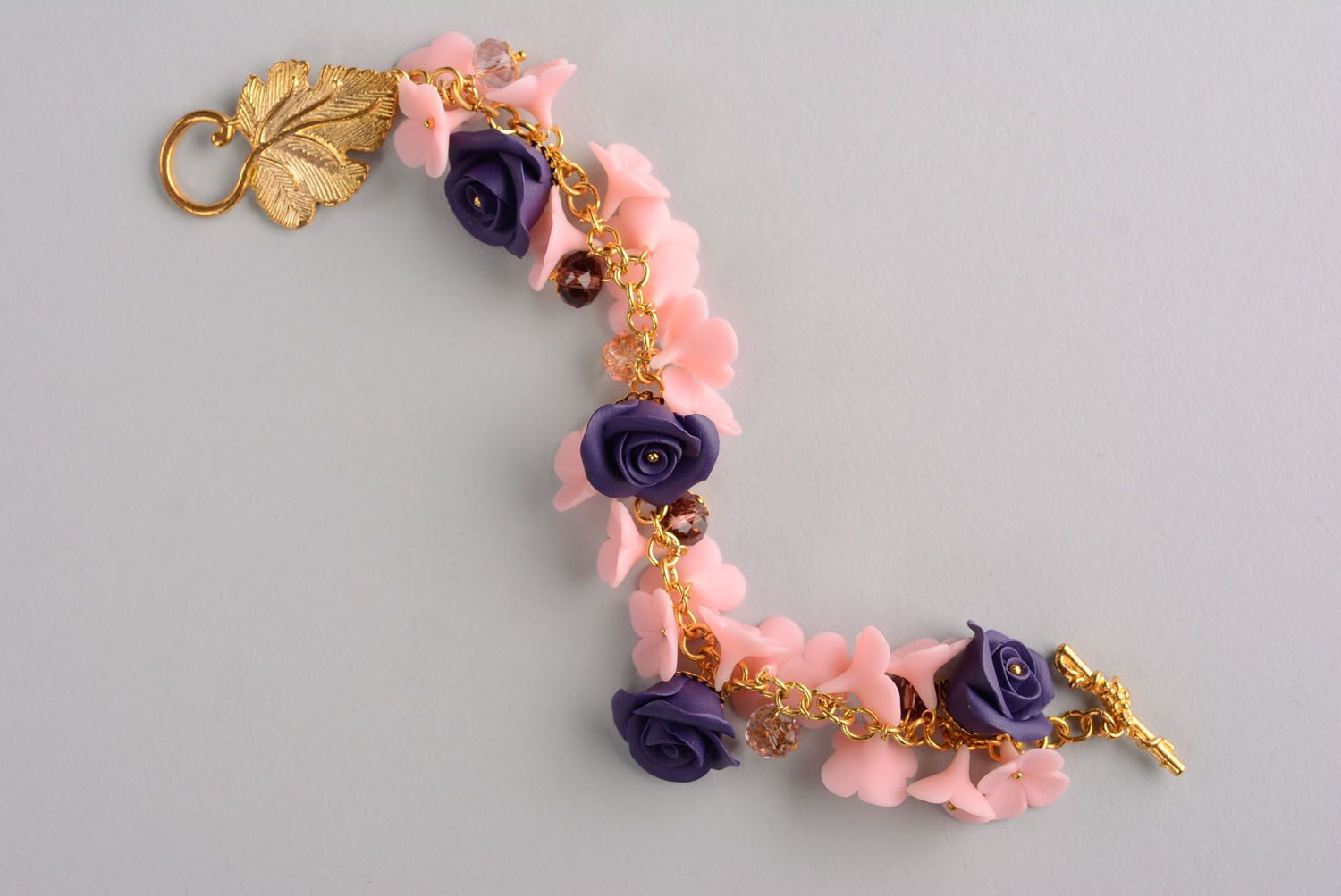 Rosa Armband mit Blumen aus Polymerton foto 2