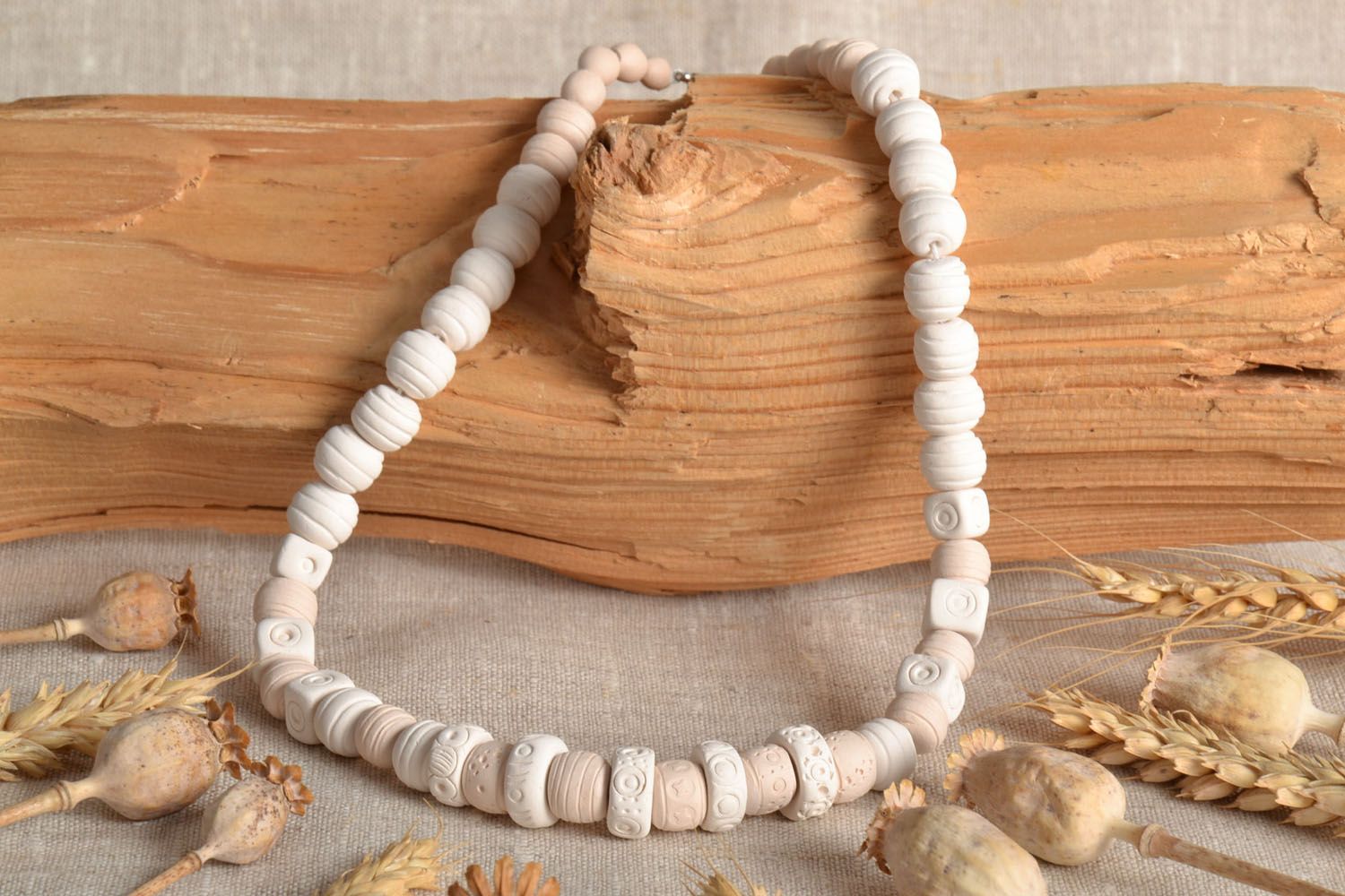 White clay bead necklace photo 1