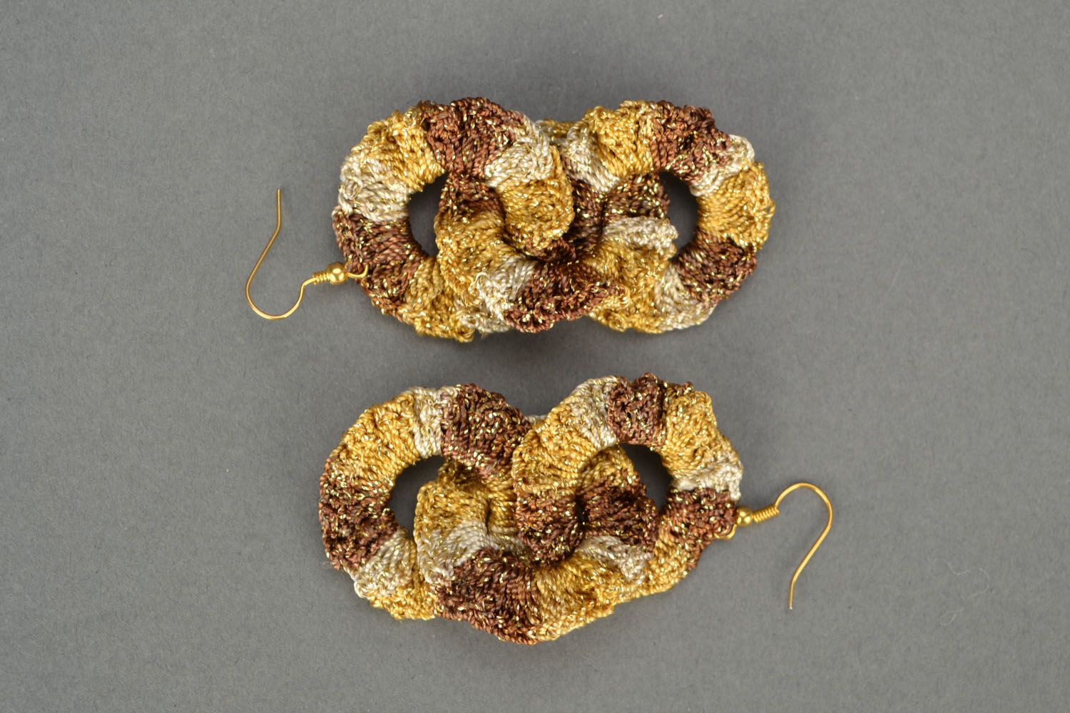 Boucles d'oreilles tricotées faites main photo 4