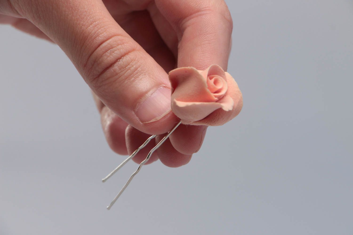 Аксессуар для волос шпилька с маленьким цветком из полимерной глины хэнд мейд фото 5