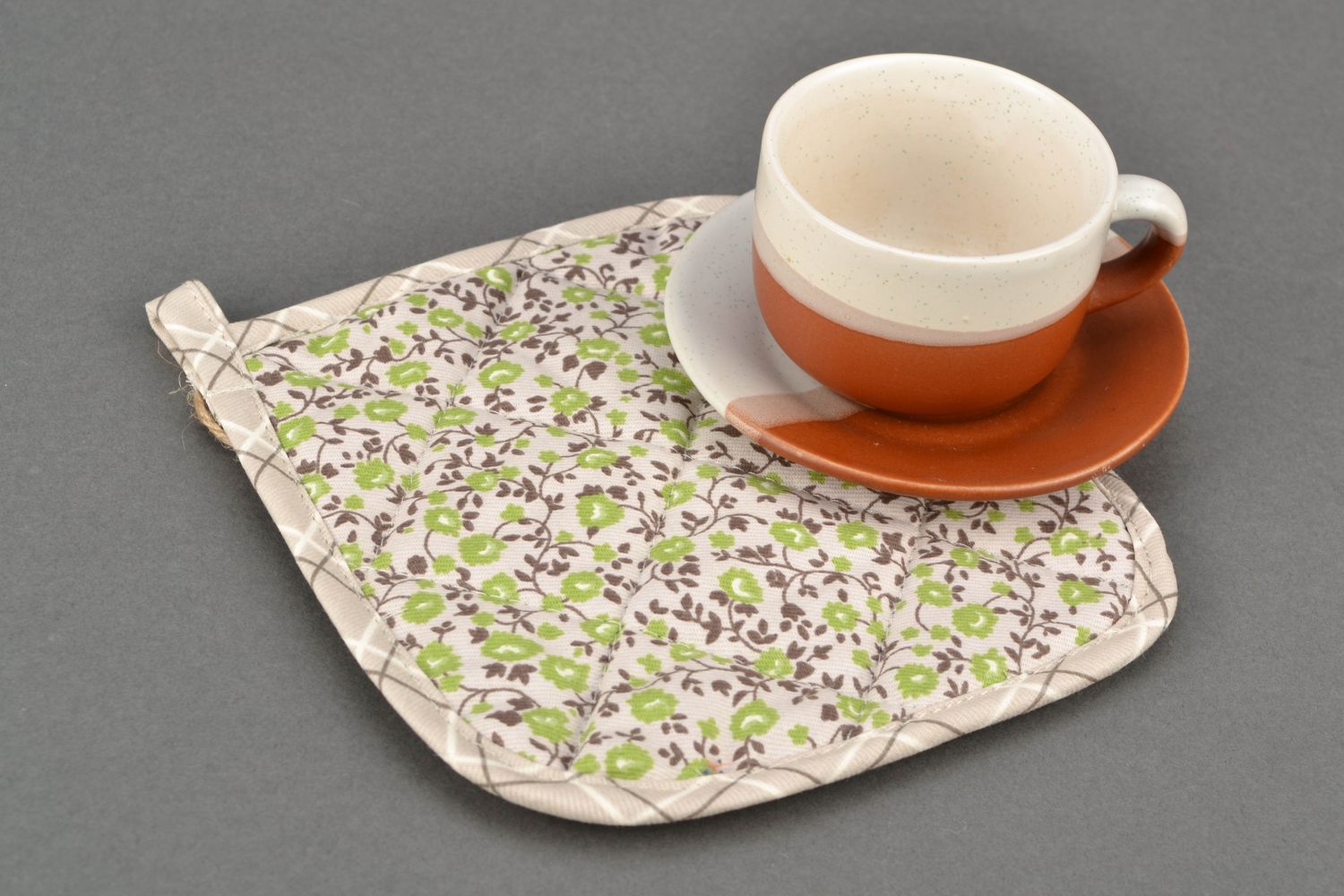 Handgemachter Textil Topflappen mit Blumenmuster foto 1