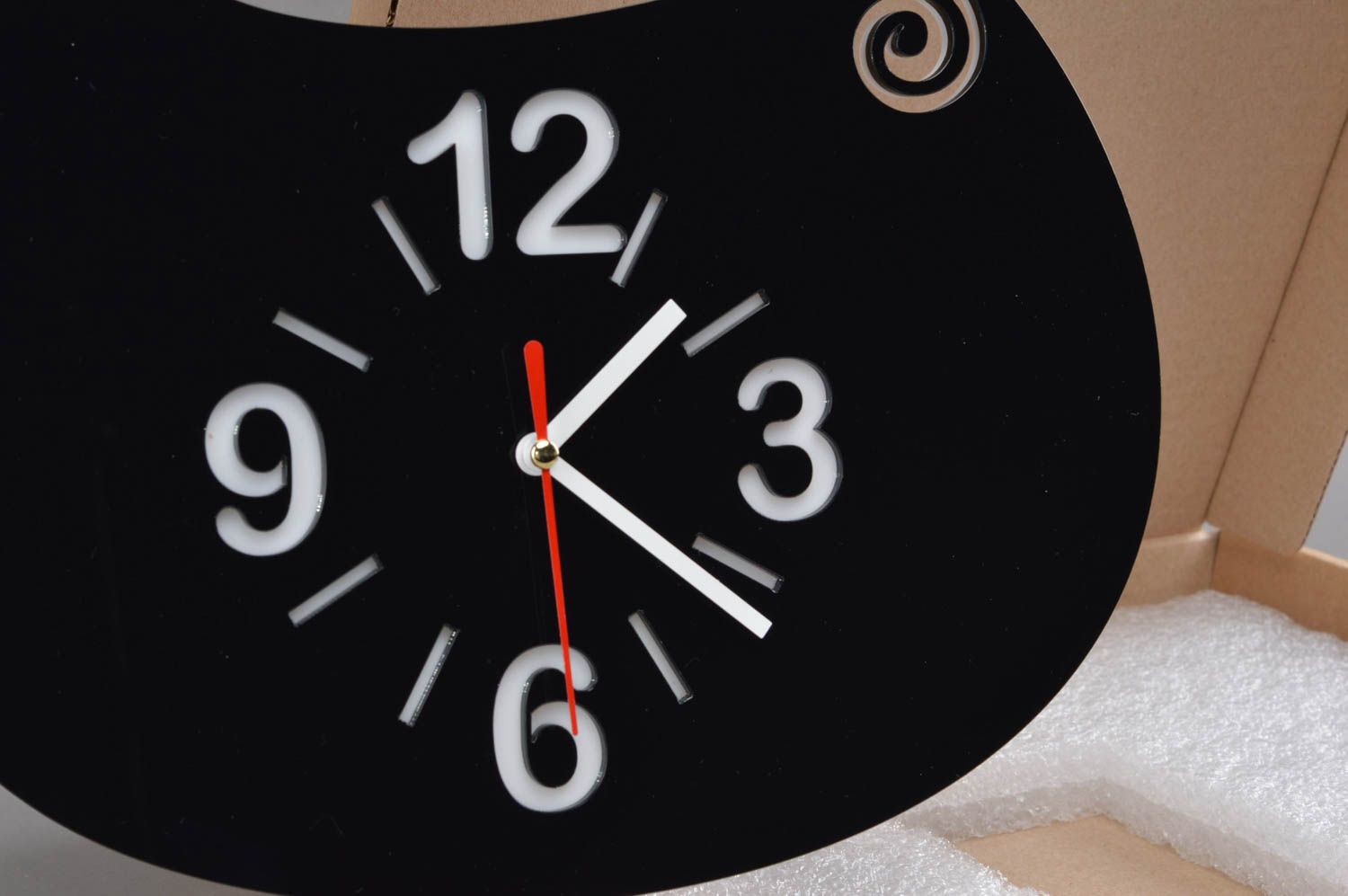 Horloge murale théière noire en verre acrylique faite main mécanisme silencieux photo 3
