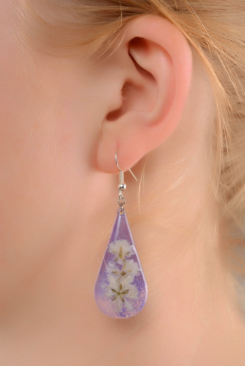 Boucles d'oreilles artisanales en fleurs séchées  photo 3