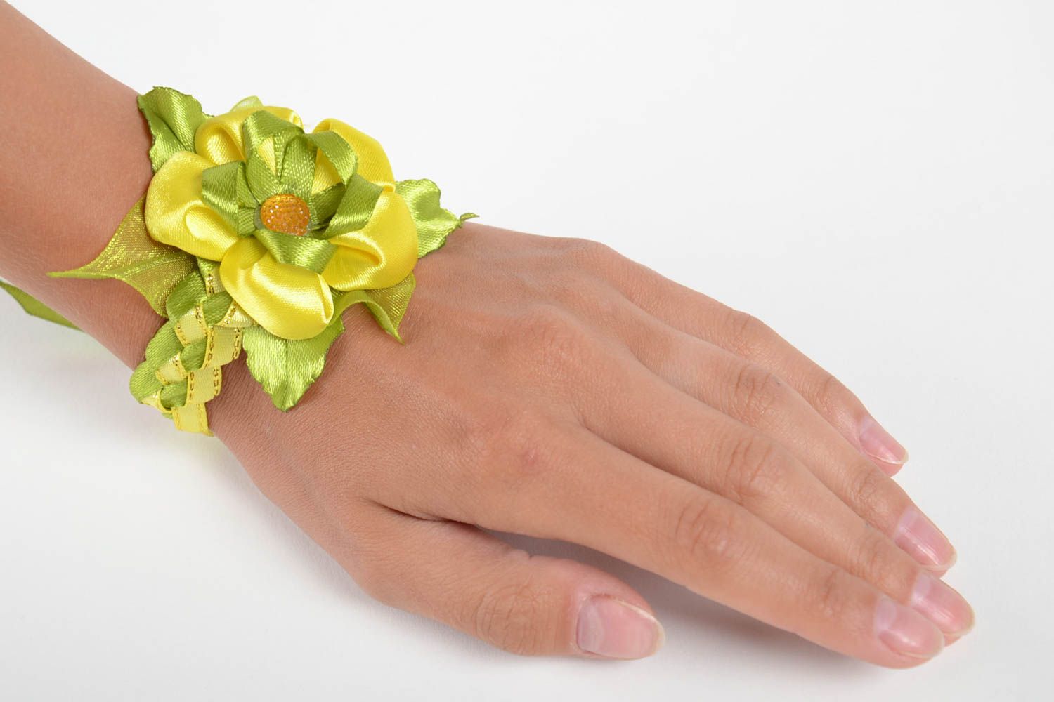 Beautiful handmade wrist boutonniere wedding bracelet designs wedding ideas photo 2