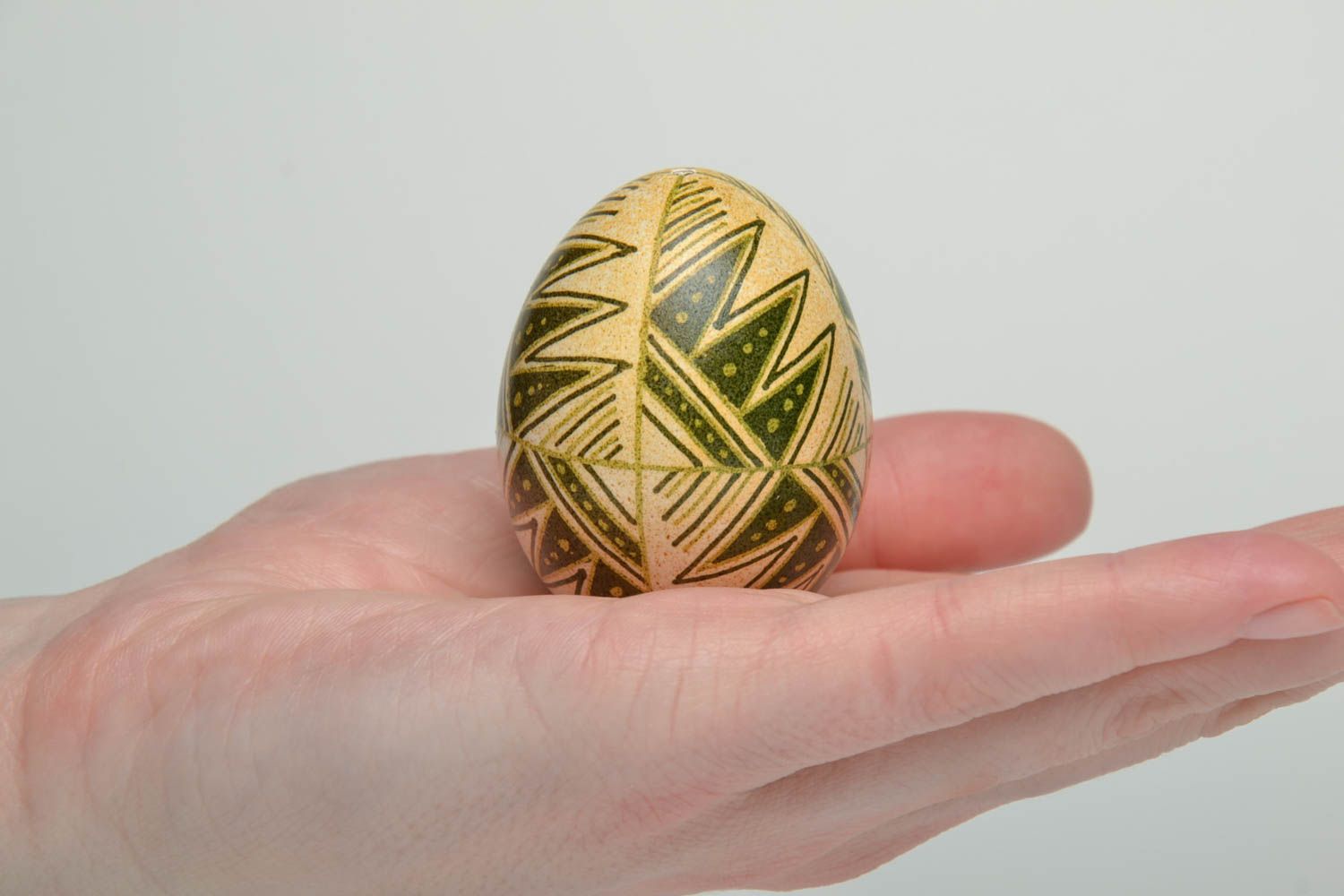 Huevo decorativo de Pascua pintado a mano foto 5