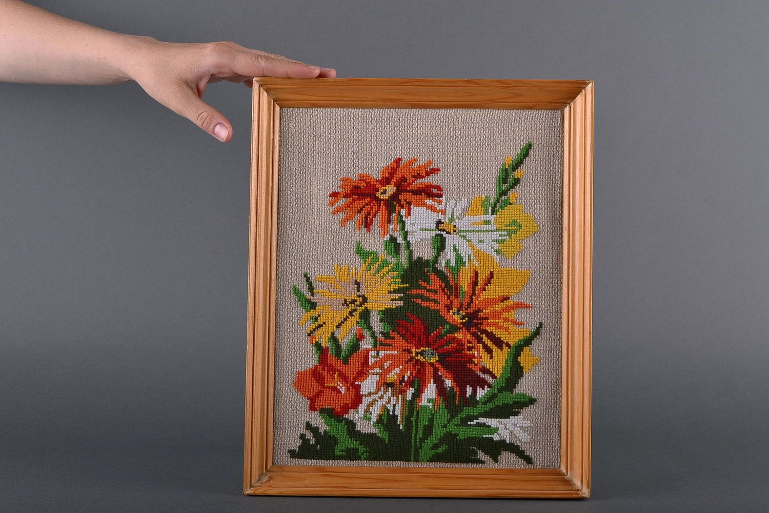 Embroidered painting Gerberas photo 4
