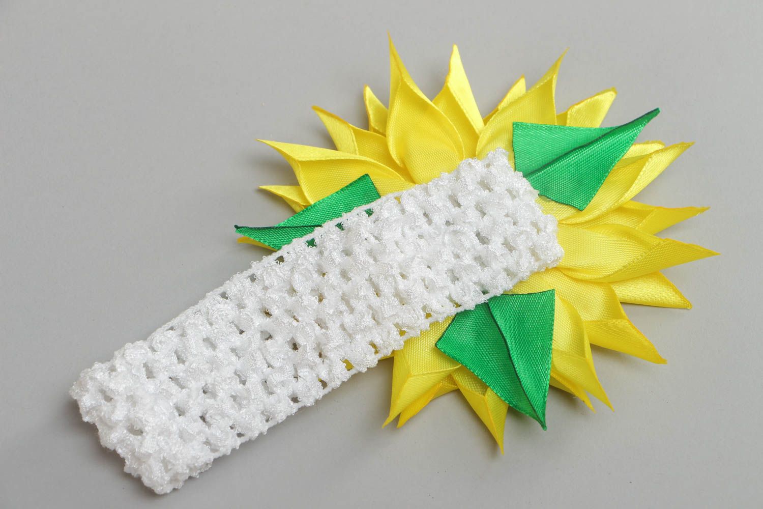 Beautiful handmade yellow kanzashi flower headband stretchy photo 4
