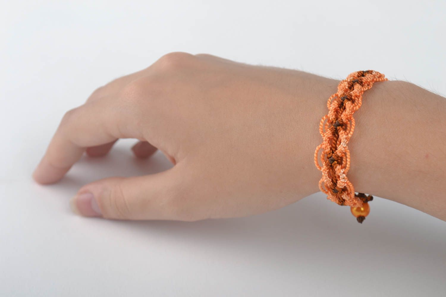 Браслет ручной работы оранжевый браслет на руку дизайнерское украшение макраме фото 5