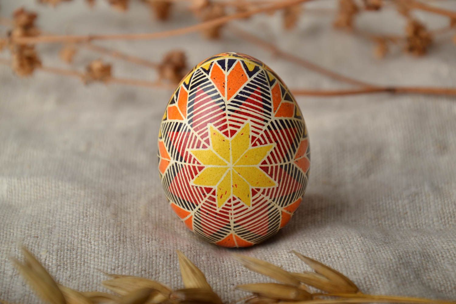 Oeuf de Pâques fait main avec peinture de colorants d'aniline déco original photo 1