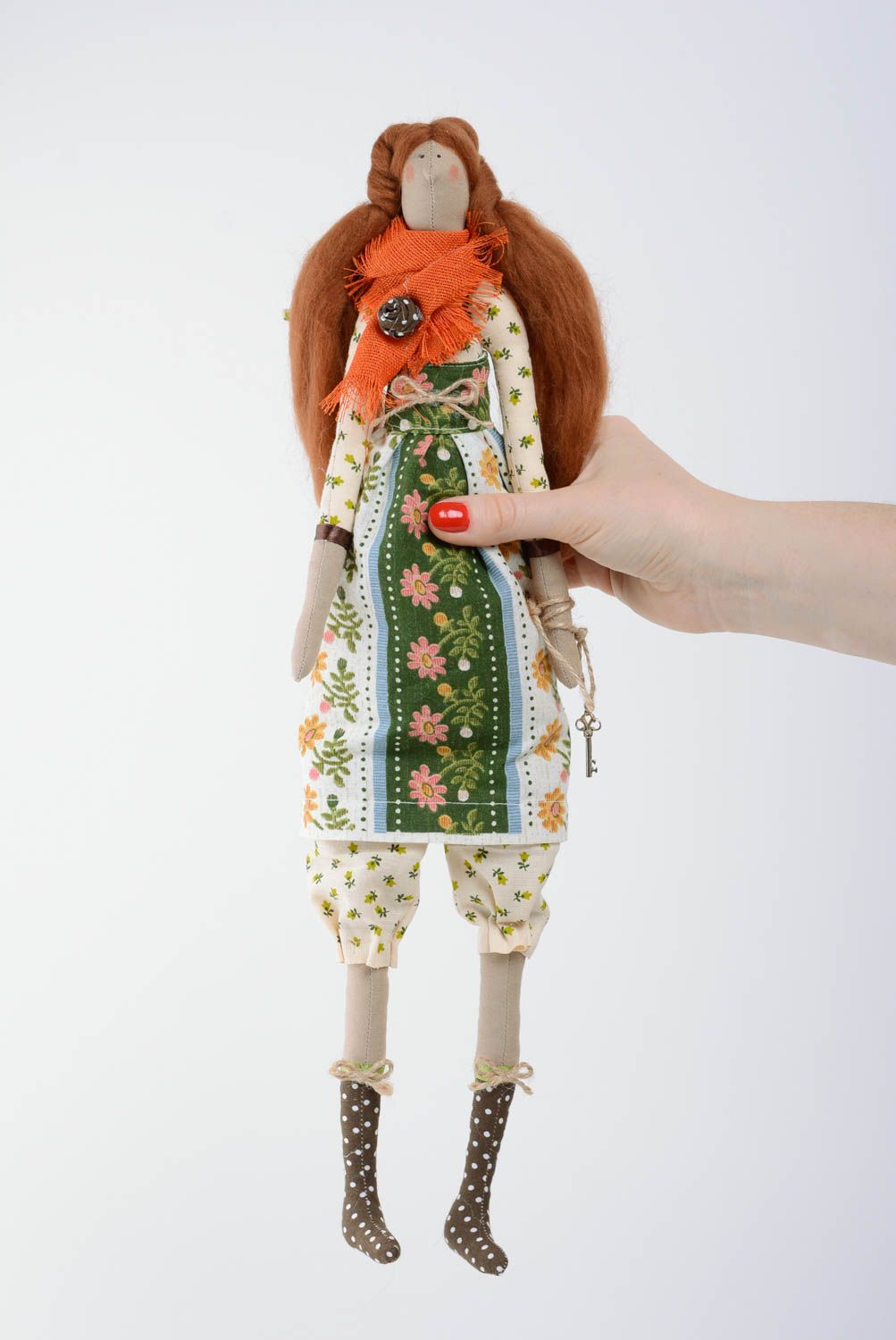 Künstlerische Puppe aus Textil für Kinder und Interieur schön handmade grell foto 3
