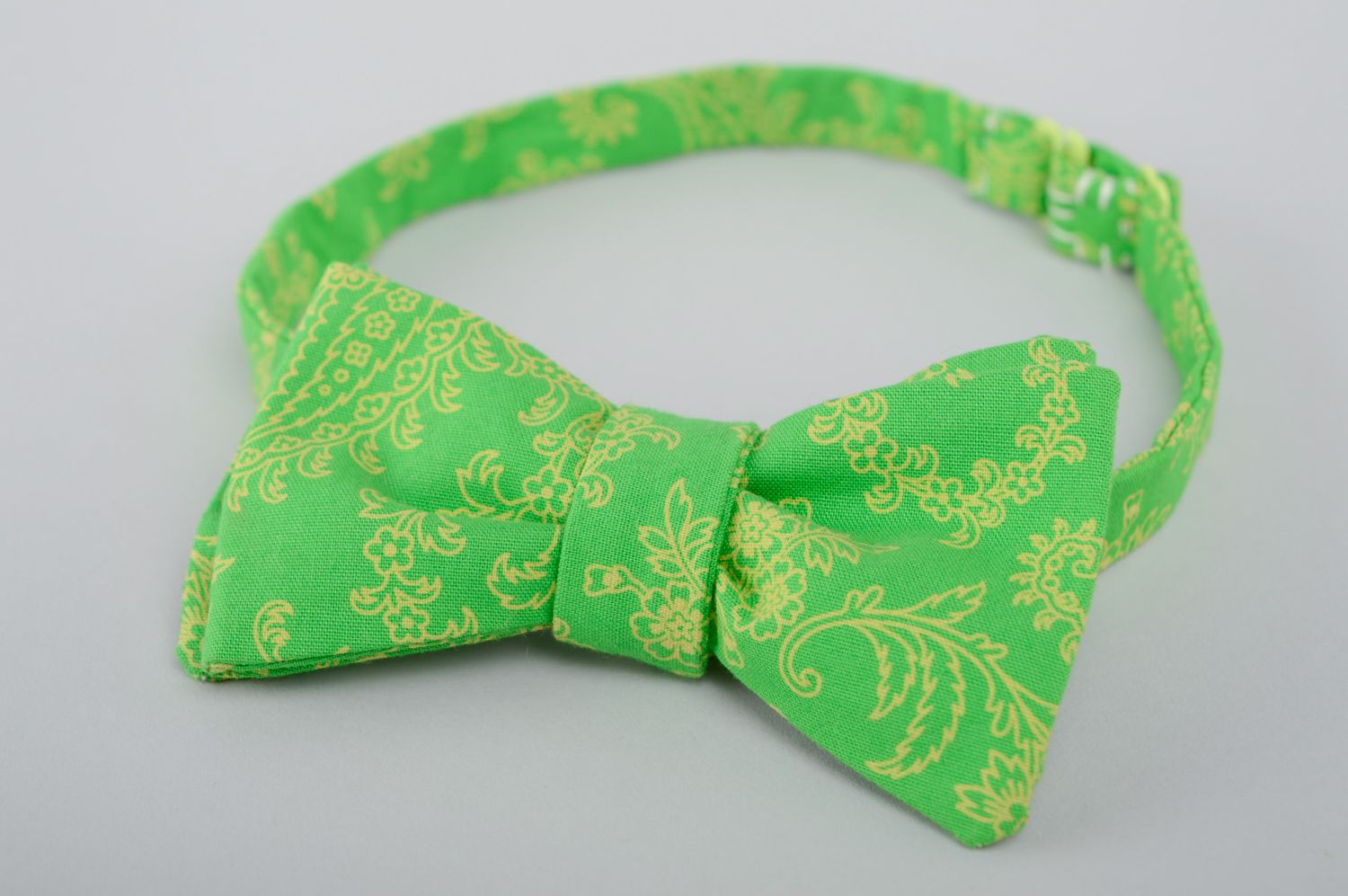 Unisex green fabric bow tie photo 1