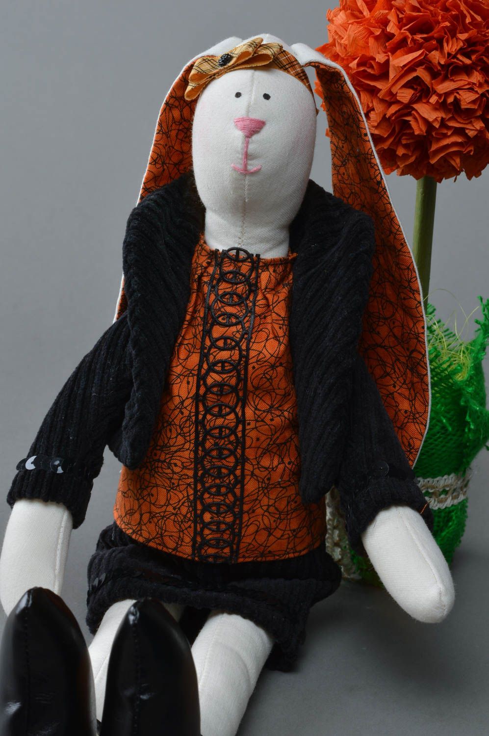 Авторская мягкая игрушка текстильная кукла заяц из хлопка в костюме ручная работа фото 2