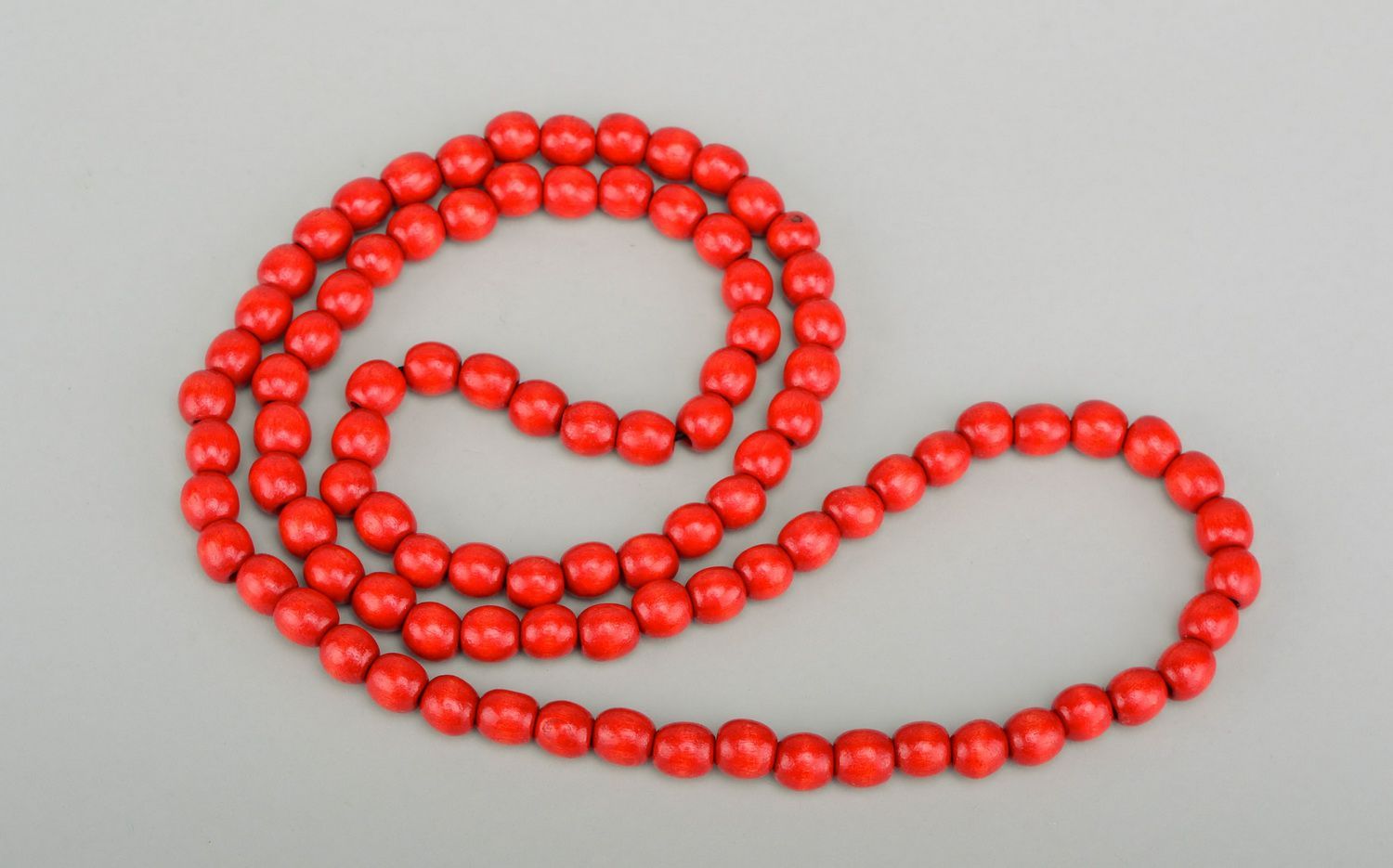 Woodem red beads photo 4
