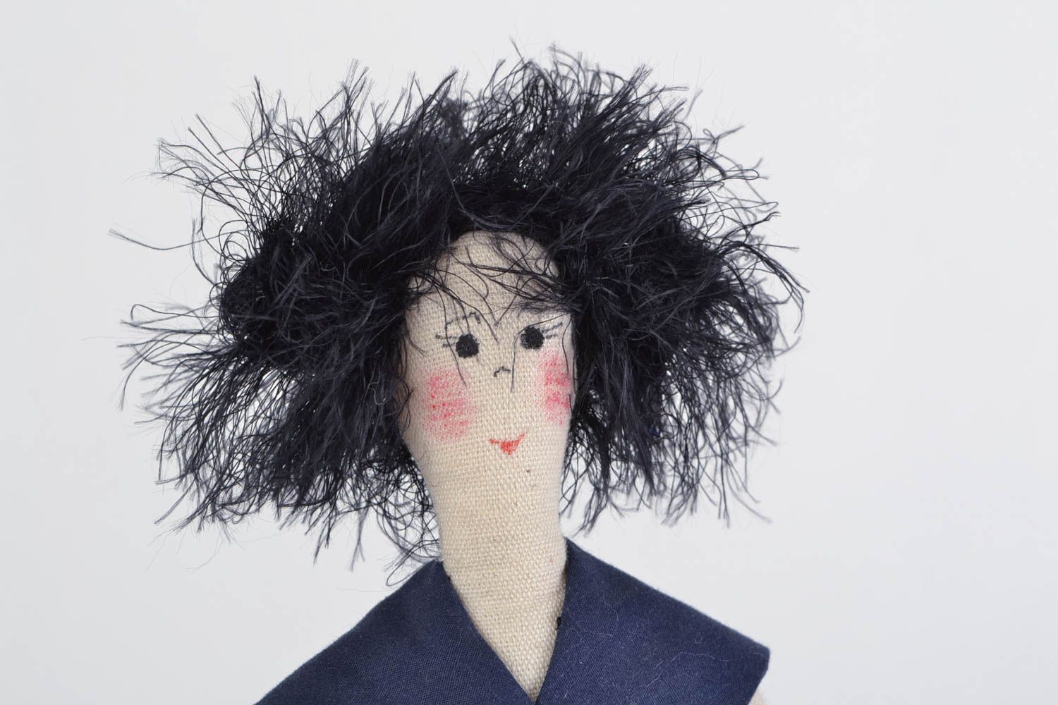 Künstlerische Puppe aus Textil schön für Interieur und Kinder handgeschaffen foto 4