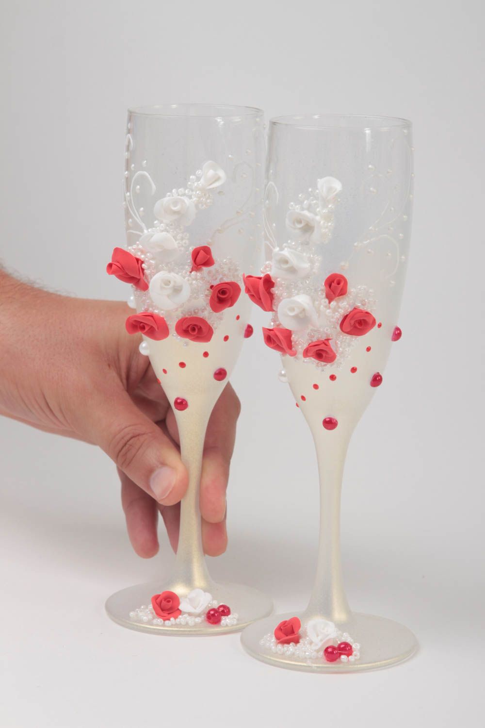 Handmade wedding accessories festive wedding ware white glasses with flowers photo 5