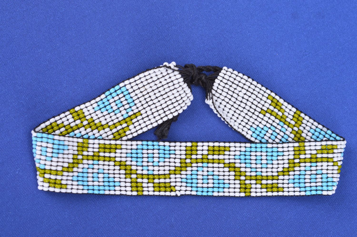 Handgemachte dicke und massive Halskette aus Glasperlen mit ethnischen Ornament foto 5